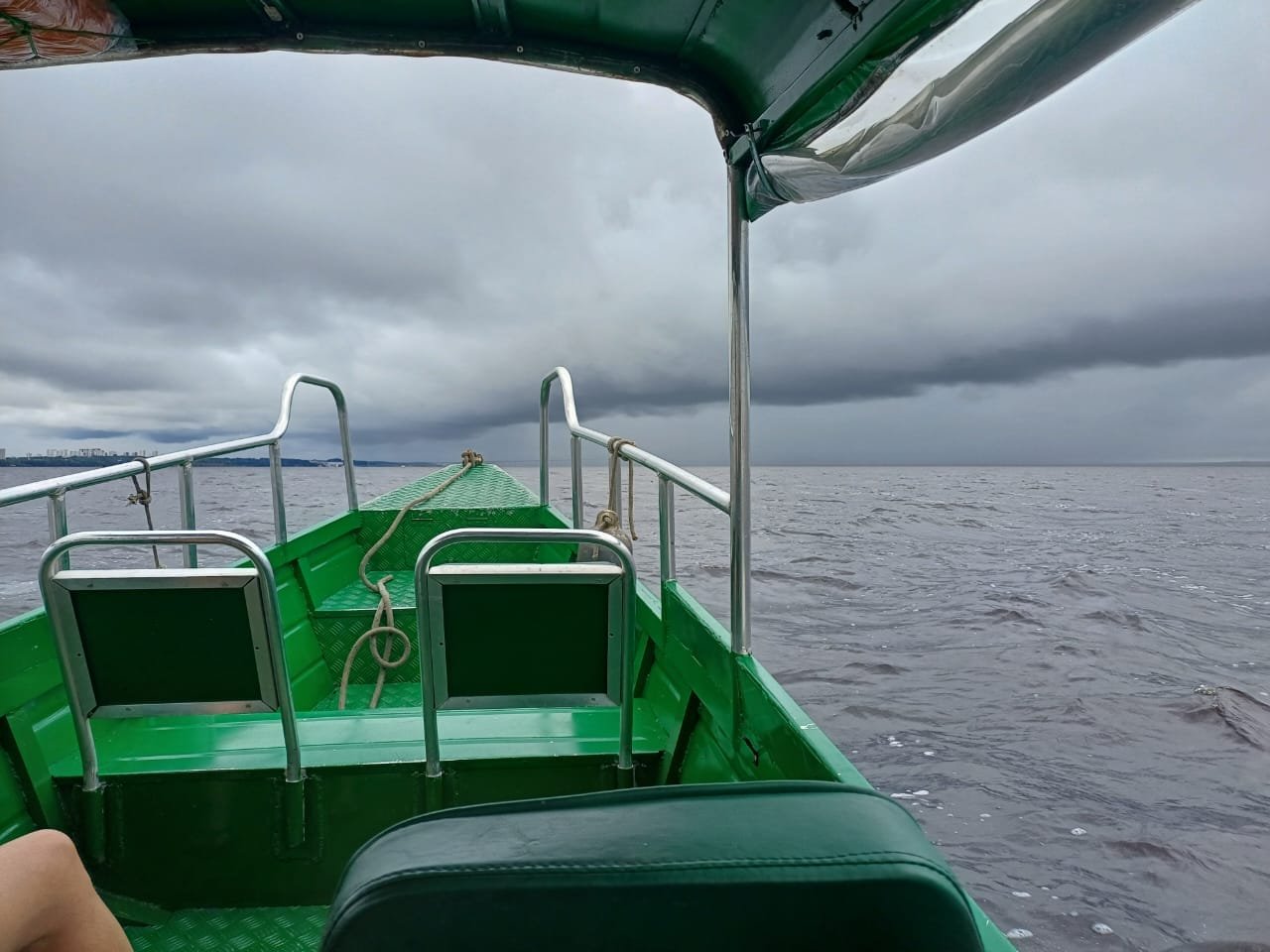 Tour em Anavilhanas saindo de Manaus: Pescaria de Piranha, Banho no Rio Negro. Já imaginou explorar a Amazônia em um dia repleto de emoções?